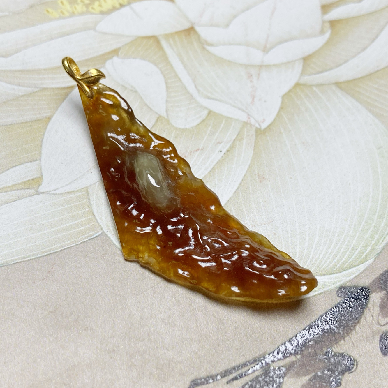 1542号18k黄金天然缅甸翡翠a货冰种红翡破茧成蝶原石吊坠一图一物