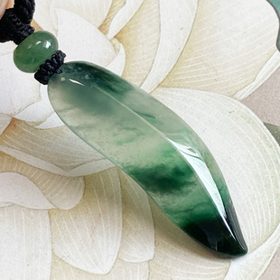 9164号天然缅甸翡翠a货高冰飘绿花狐狸大尾巴毛衣链随形一图一物