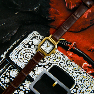 珍学生数字小金表方糖真皮复古简约手表女文艺范 宝石花小巧迷你袖