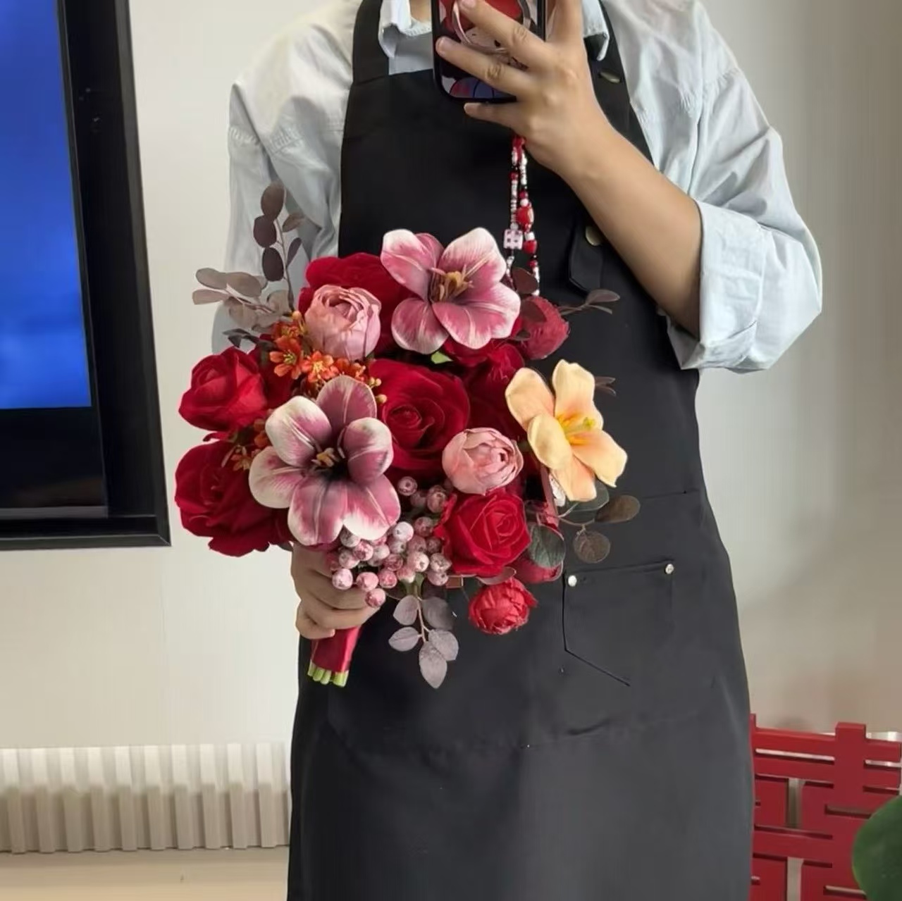 高级红色花束订婚手捧花仿真花新婚礼物结婚礼物仿真手捧花束新娘