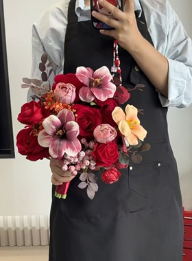 高级红色花束订婚手捧花仿真花新婚礼物结婚礼物仿真手捧花束新娘