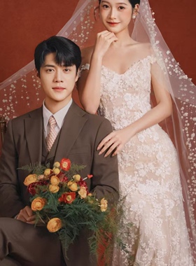 2026新款喜嫁风婚纱照道具新娘红色牡丹混搭手捧花红玫瑰瀑布花束