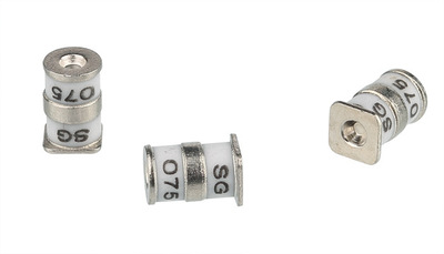 陶瓷气体放电管 防雷管 UN3E5-470LSMD 5*7.6MM 470V 三极贴片