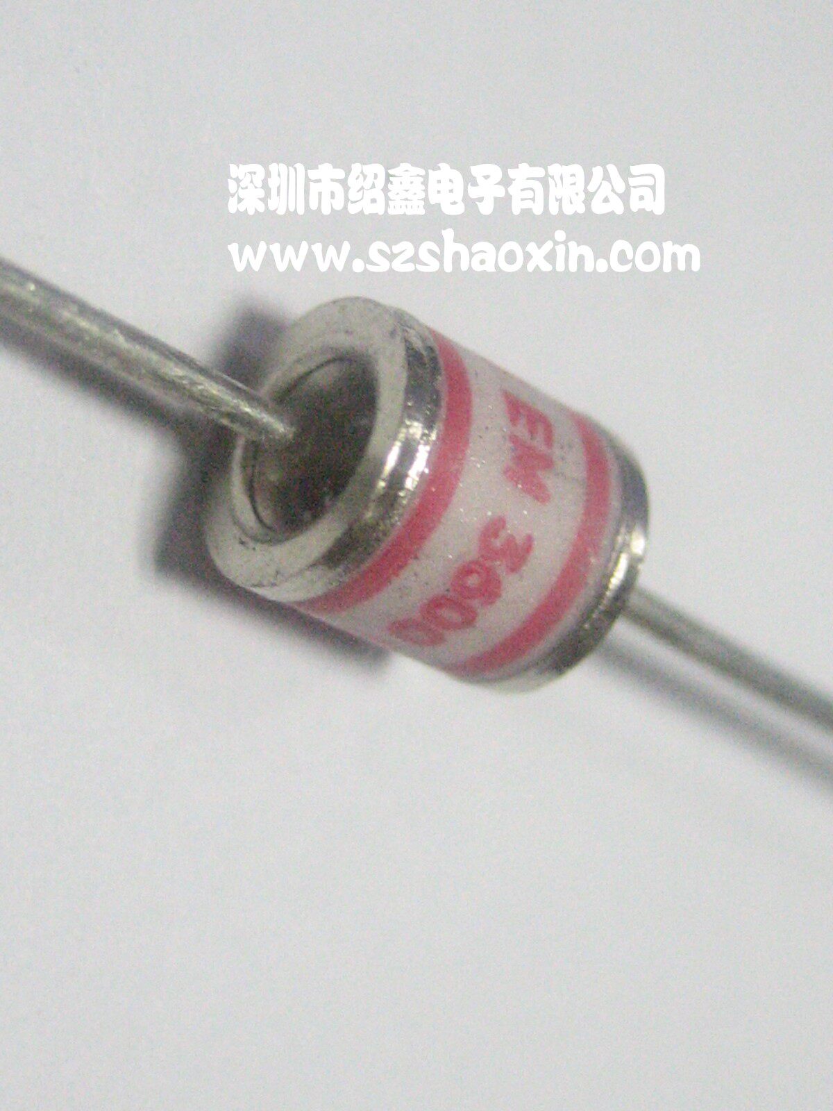 西门子 epcos 3600v陶瓷气体放电管 em3600x 2r3600v b5g3600