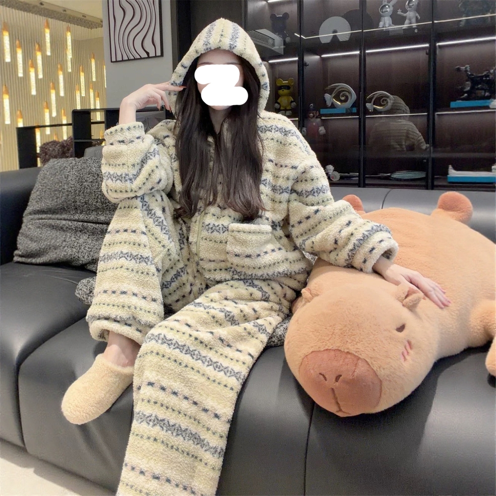 珊瑚绒加绒连帽家居服套装女2025冬季新款保暖睡衣两件套套装韩版