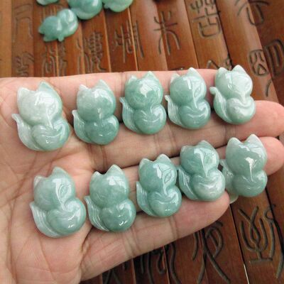 保真豆绿款九尾狐小吊坠玉狐狸21348-1缅甸玉天然A货翡翠玉实拍图