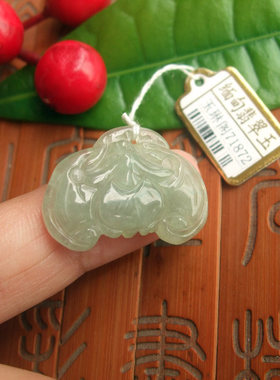 71872包真假一赔三 缅甸玉天然A货翡翠玉 玉蝙蝠小吊坠 实物拍图