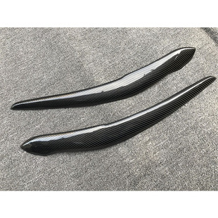适用于宝马1系 灯眉 锻纹碳纤维 19年F20后期专用灯眉 F20改装