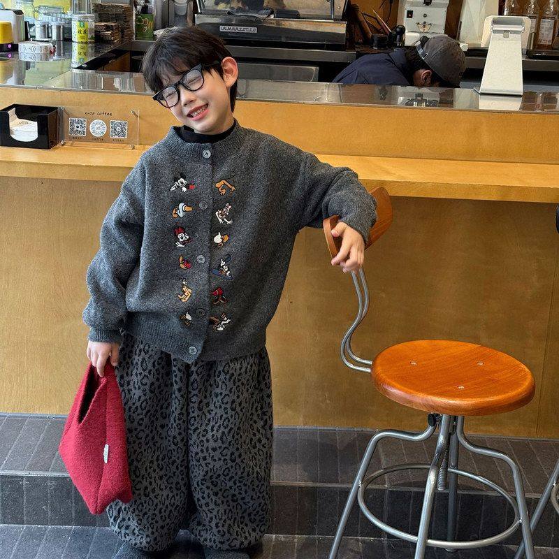 古德家2025冬季新款韩系卡通针织开衫男童毛衣加厚慵懒风软糯外
