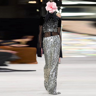 bling重工水钻亮片钉珠 jin口丝绒短上衣 薄垫肩立体剪线