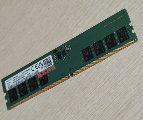 三星M323R2GA3EB0-CWM/0D 16G 1RX8 PC5-5600B-UA DDR5台式机内存