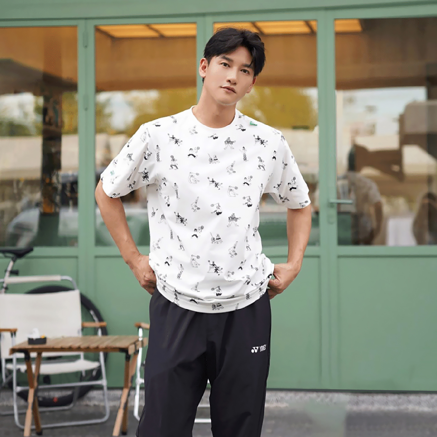 尤尼克斯羽毛球服艺术家合作系列