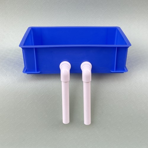 周转箱下箱滴滤下层带出水管