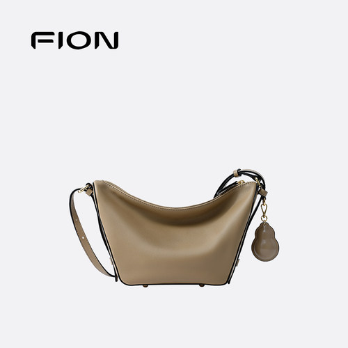 Fion/菲安妮葫芦饺子包女新款单肩腋下包包高级真皮软斜挎包