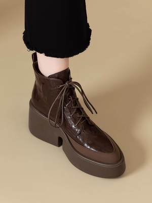 增高厚底尖头2025新款软皮马丁靴秋冬粗跟高跟系带尖头显瘦短靴女