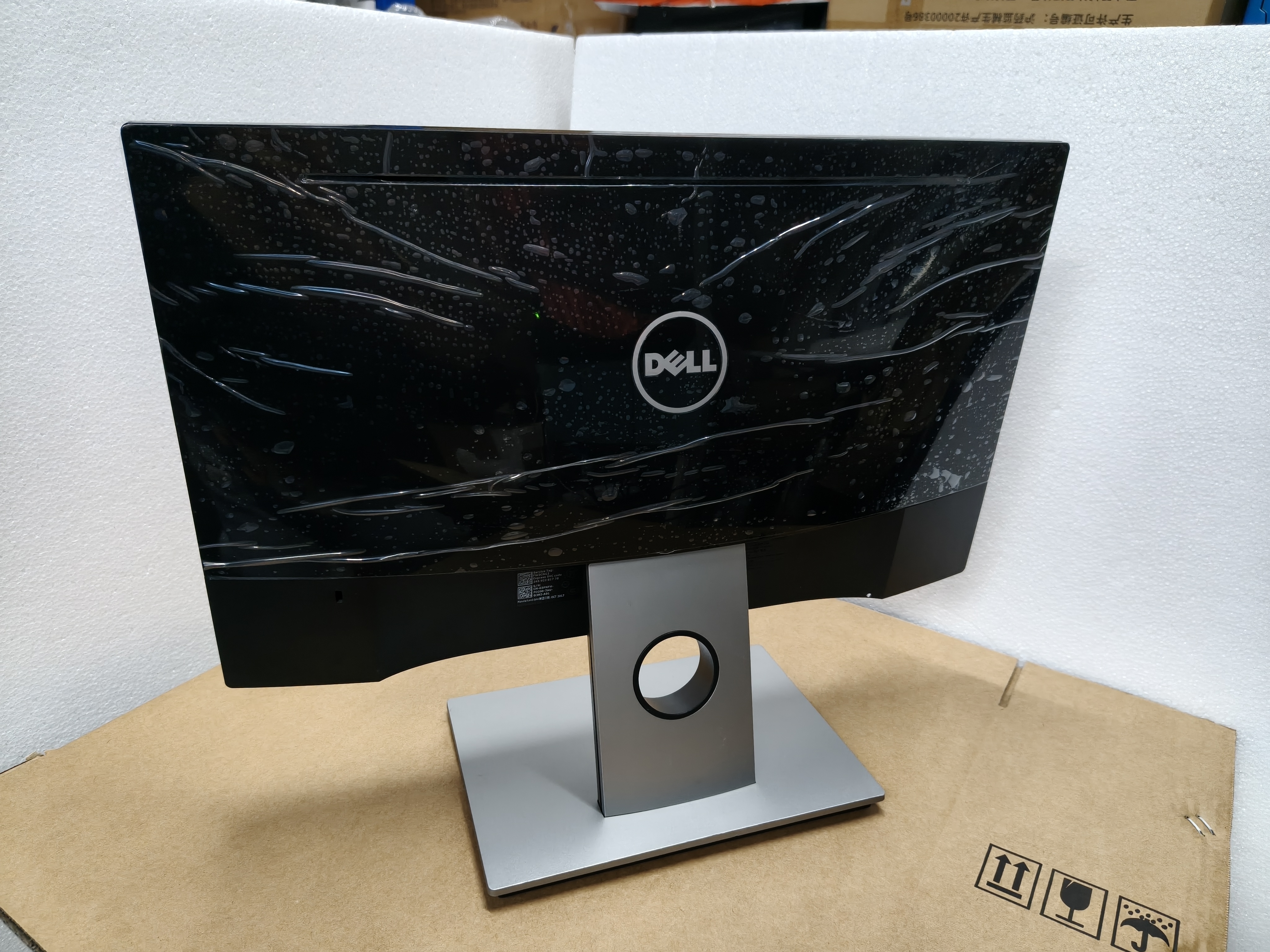 戴尔  SE2216H  21.5寸高清液晶显示器，家用商务办公监控，9成新