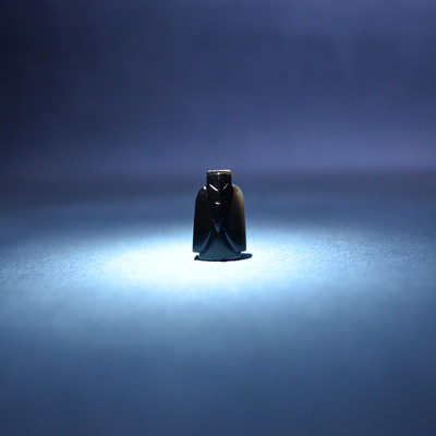 致敬708090和田玉精品特色料黑皮白玉翁仲挂坠背云手机挂手串配珠