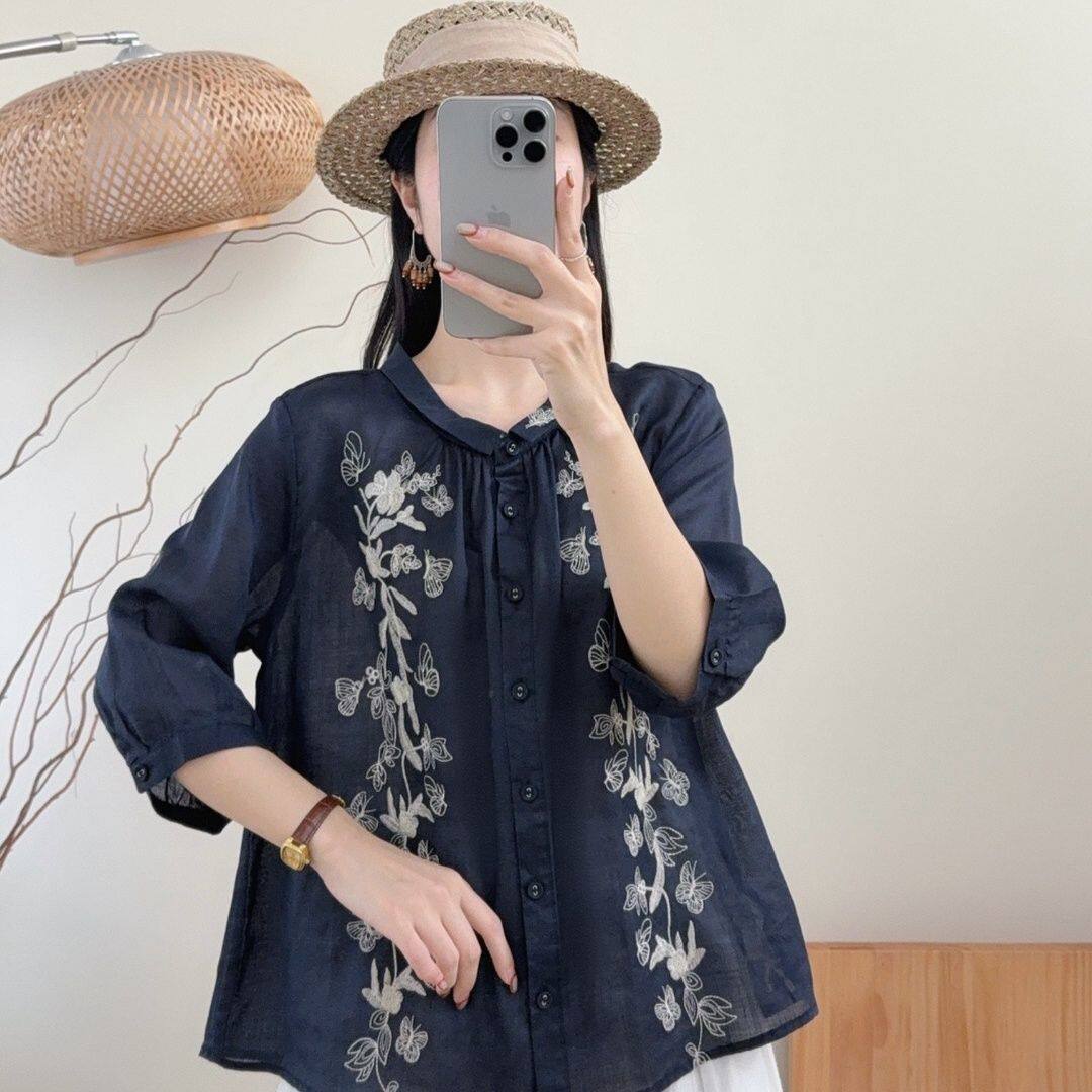 复古文艺苎麻刺绣衬衫女夏季新款五分袖气质麻料小衫宽松翻领上衣