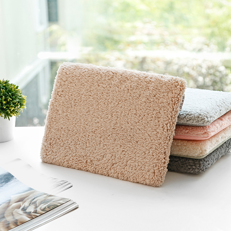 舒适记忆棉冬天宿舍毛绒屁股垫