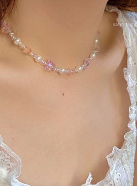 橘粉元气少女感水晶蝴蝶项链