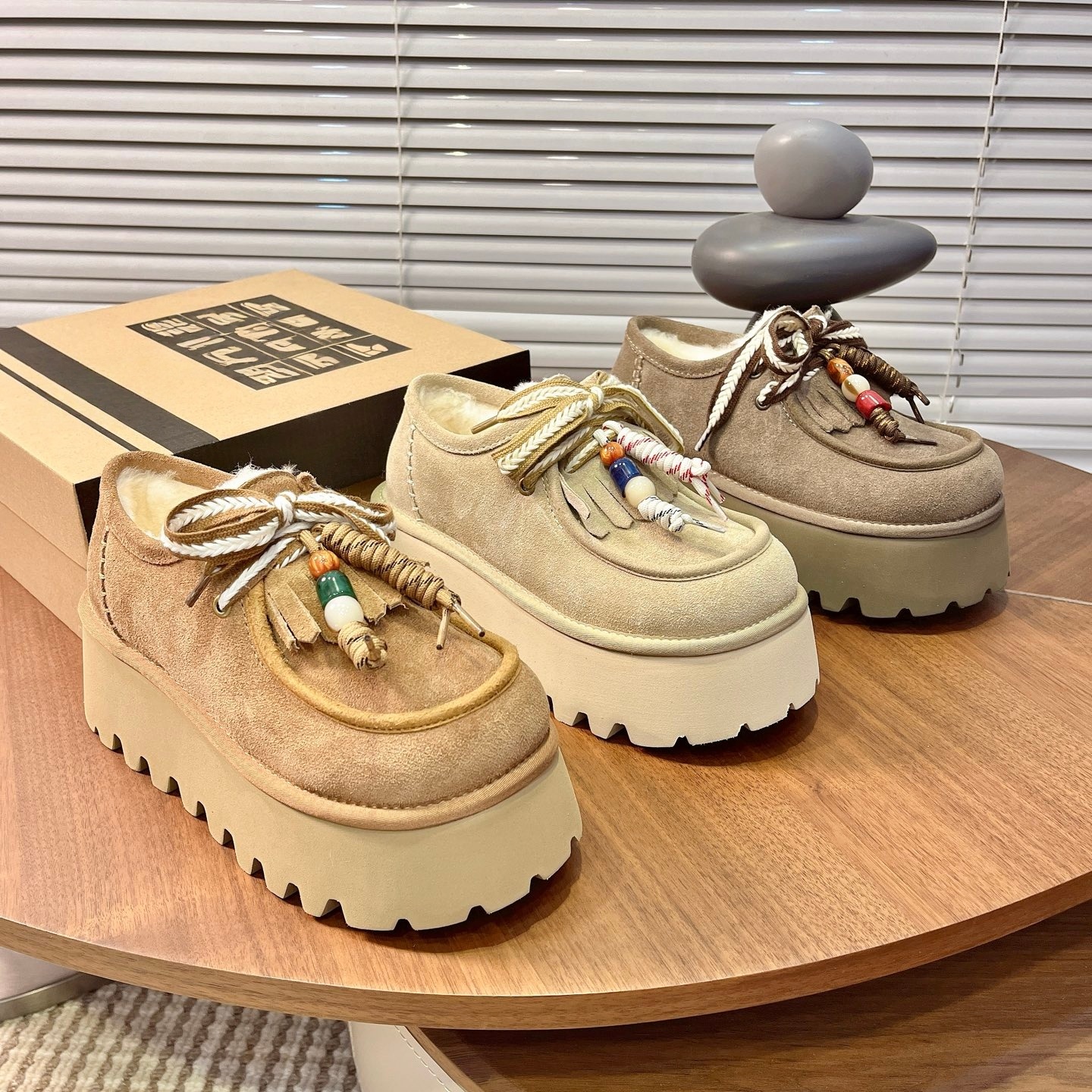 串珠系带厚底增高女勃肯棉鞋