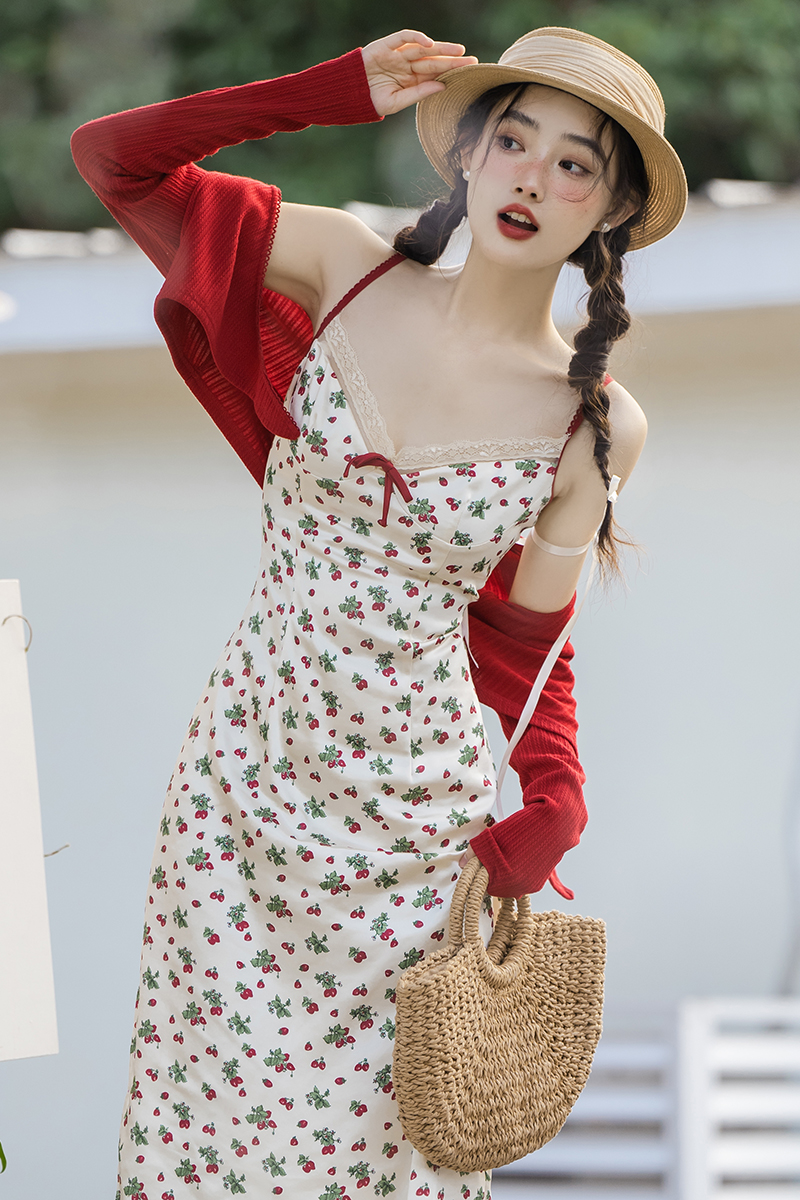 【现货秒发草莓农场法式复古乡村缎面印花吊带连衣裙开衫套装裙子