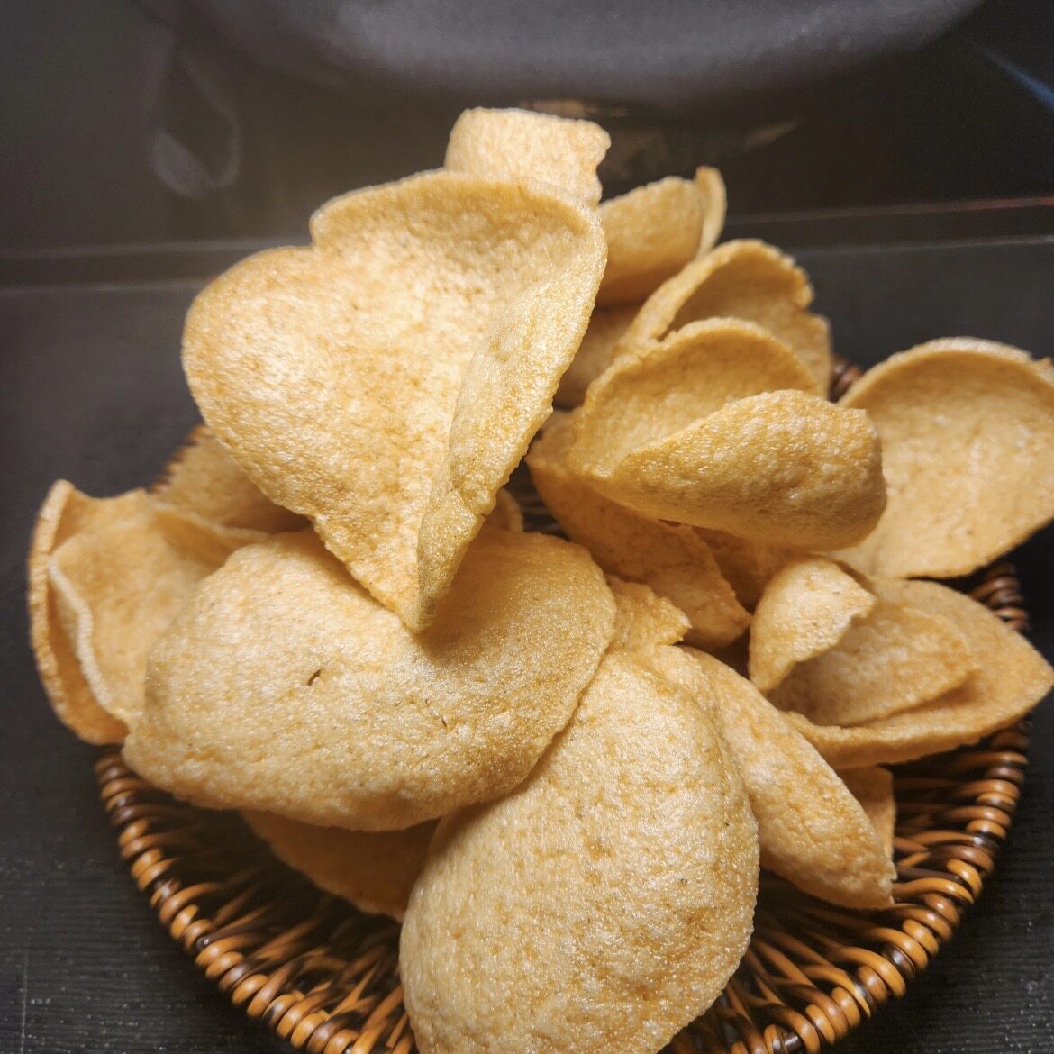 临期越南进口原味越咔滋虾片500g需自行油炸后食用休闲零食品小吃