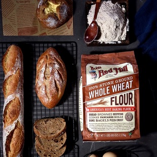 临期美国进口鲍勃红磨坊全麦面粉含麦麸烘焙高筋小麦面包粉2270g