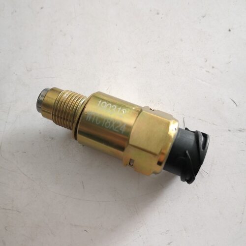 适用于豪沃轻卡统帅悍将万里扬变速箱车速里程传感器WTC18X24