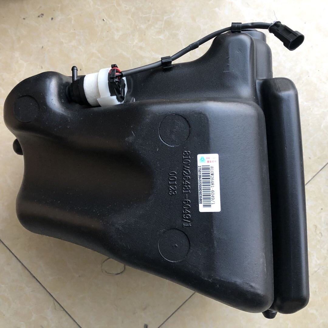 适用于重汽豪沃T5G雨刮喷水壶汕德卡C7H洗涤器雨刷喷水水壶包邮