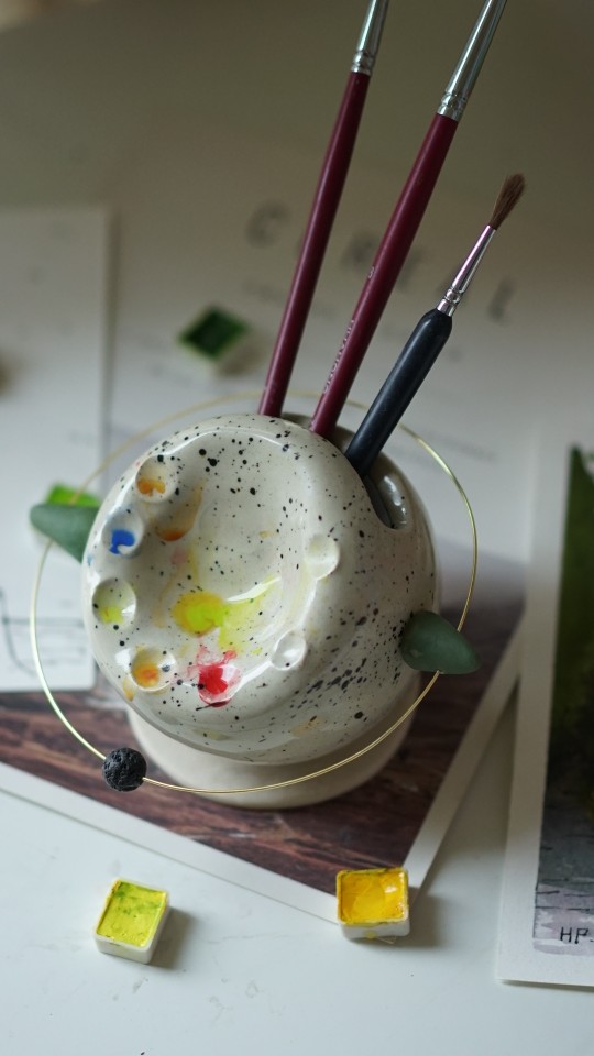 手工陶艺可爱ins风星球笔架洗笔调色创意画具桌面摆件