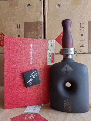 2009年传奇酒鬼酒500ML*6瓶标价为一箱价白酒老酒收藏