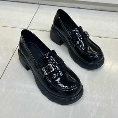 2026春季新款厚底英伦风乐福鞋软漆皮一脚蹬小皮鞋百搭舒适女单鞋