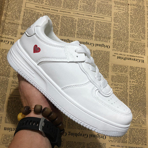 内销经典超纤皮增高3.5cm小白鞋