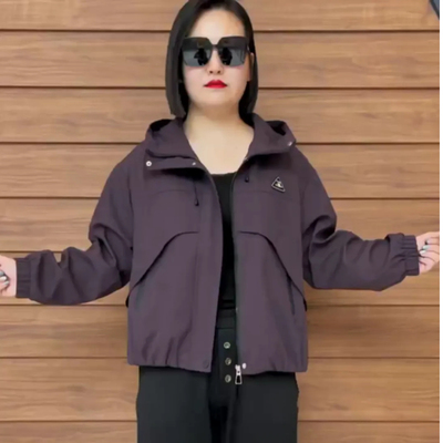 连帽短外套春秋新款时尚中年妈妈