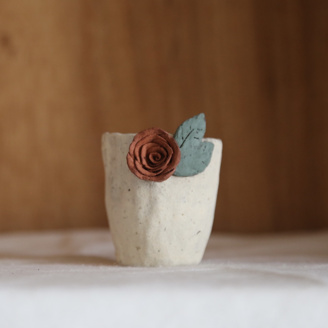 芽器手作】日式复古粗陶粉引手捏玫瑰茶杯情侣主人杯咖啡杯侘寂风