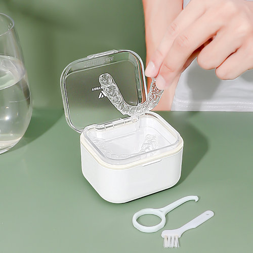 牙套保持器收纳盒清洗