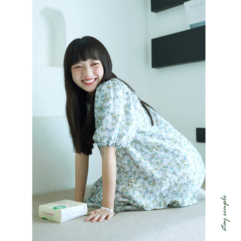 花吉Q475油画感碎花小方领泡泡袖显高连衣裙2025新款夏短袖碎花裙