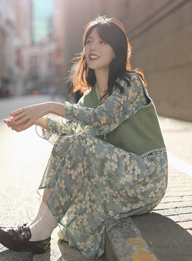 花吉Q263浅绿色早秋气质温柔风碎花裙V领收腰系带长袖碎花连衣裙