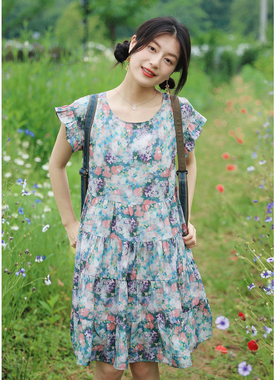 花吉Q541垂坠感大摆印花圆领小飞袖连衣裙2026新款夏宽松蛋糕裙