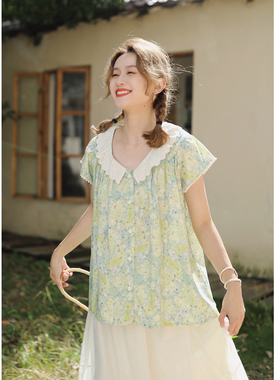 花吉C012浅绿色撞色蕾丝花边小飞袖印花衬衫女2025新款夏复古衬衣
