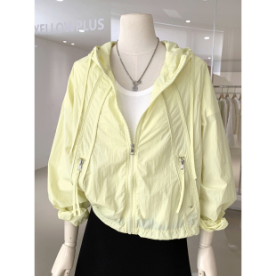 舒适户外运动风连帽拉链防晒外套2026新款 轻薄透气速干轻克重上衣