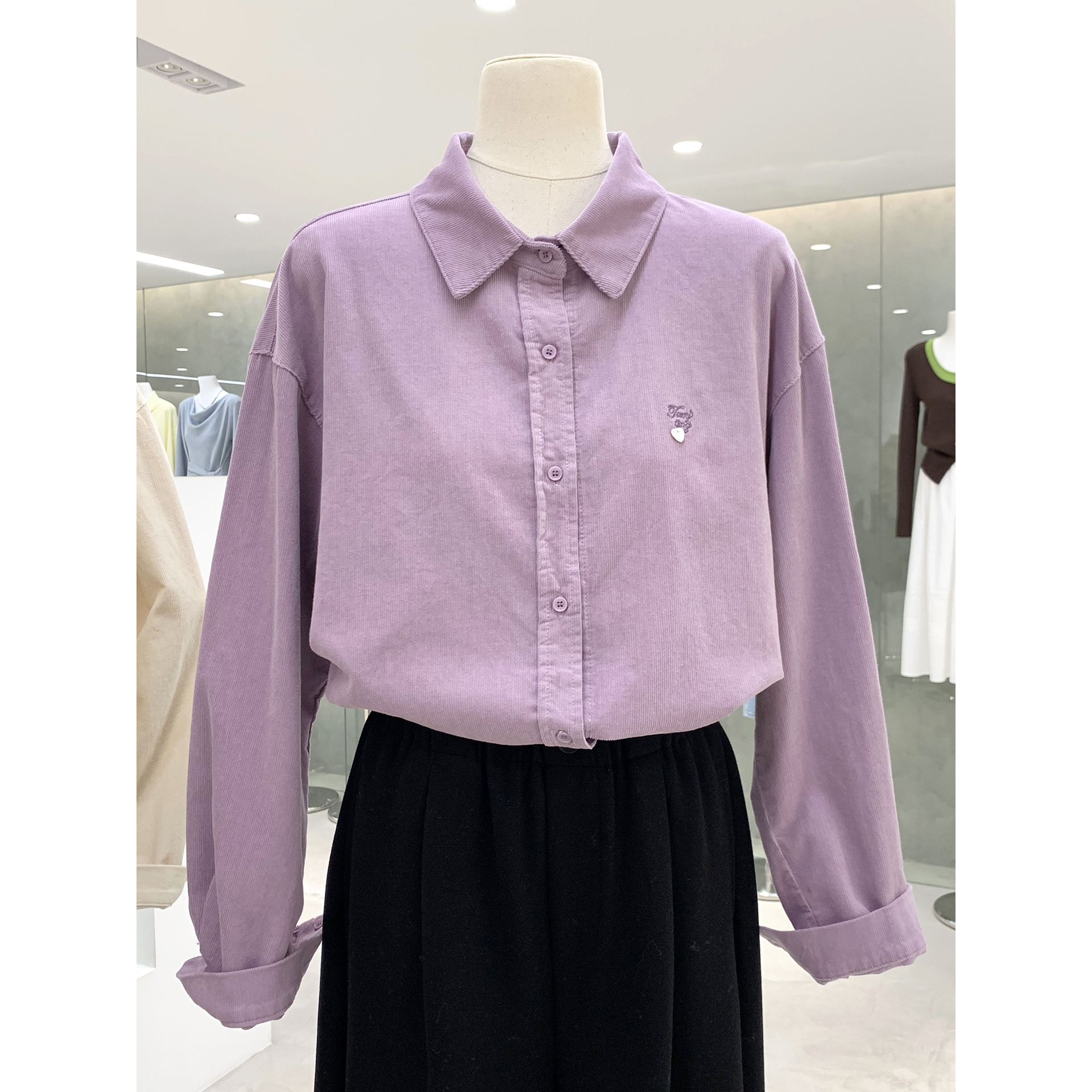 精致小刺绣Polo领灯芯绒衬衫2025