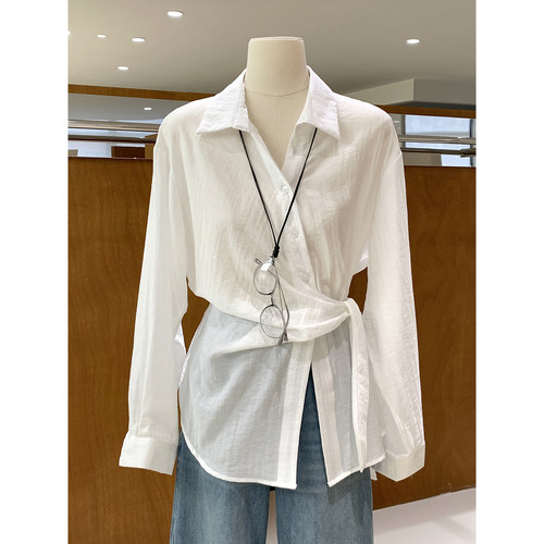 早春干练气质绑带设计翻领衬衫女