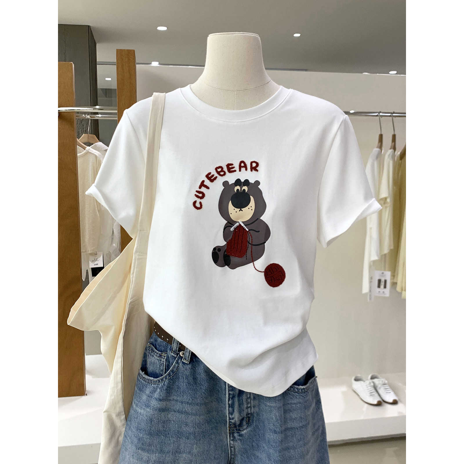 可爱治愈织围巾小熊圆领短袖T恤2026夏季新款减龄日常百搭上衣女