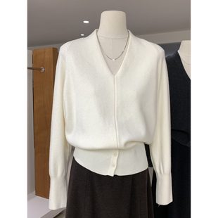 舒适百搭显瘦厚款 2025秋冬新款 毛衣 针织衫 极简老钱风气质V领长袖