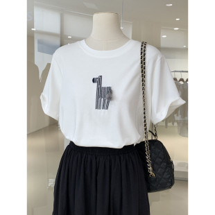 简约趣味小马刺绣圆领短袖 休闲减龄百搭显瘦T恤 上衣2026春夏新品