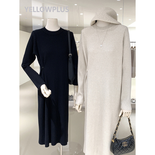 极简女神气质圆领坑条针织连衣裙秋冬新款收腰显瘦纸片人懒人裙