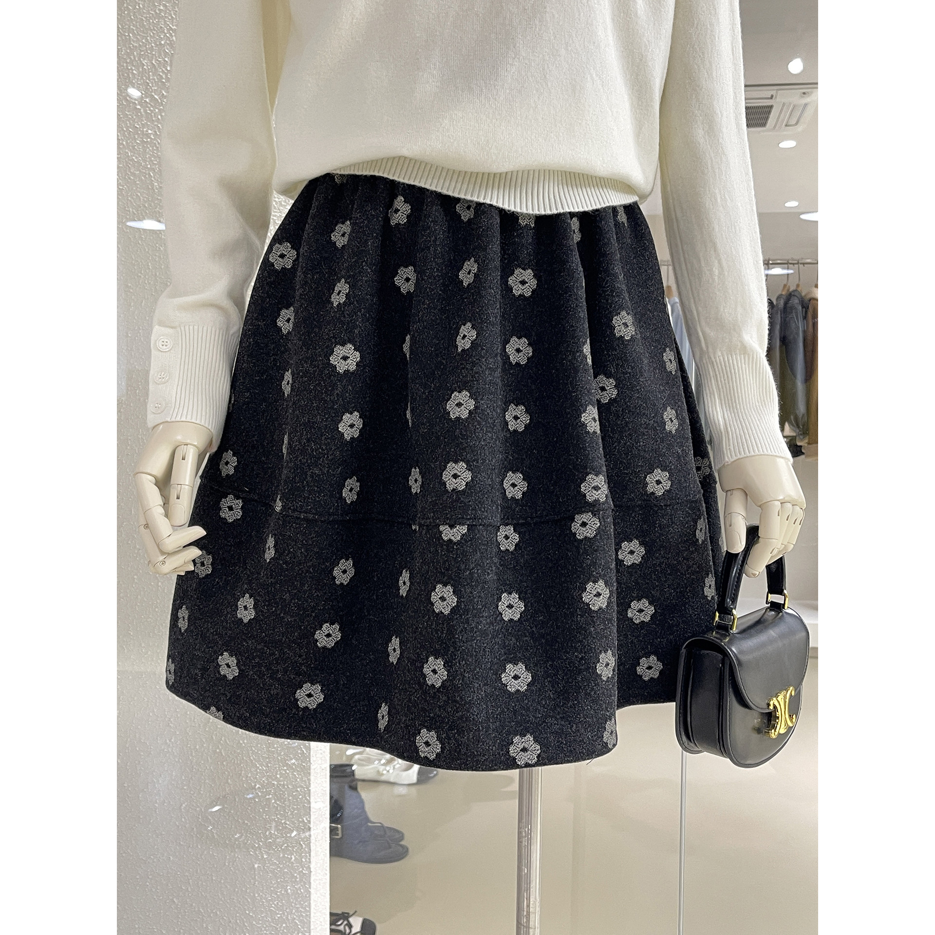 复古甜美千金感小花毛呢半身裙女2025新款遮胯藏肉立体蓬蓬花苞裙,女装/女士精品,半身裙,淘宝优惠券,粉丝福利购,淘宝优惠卷