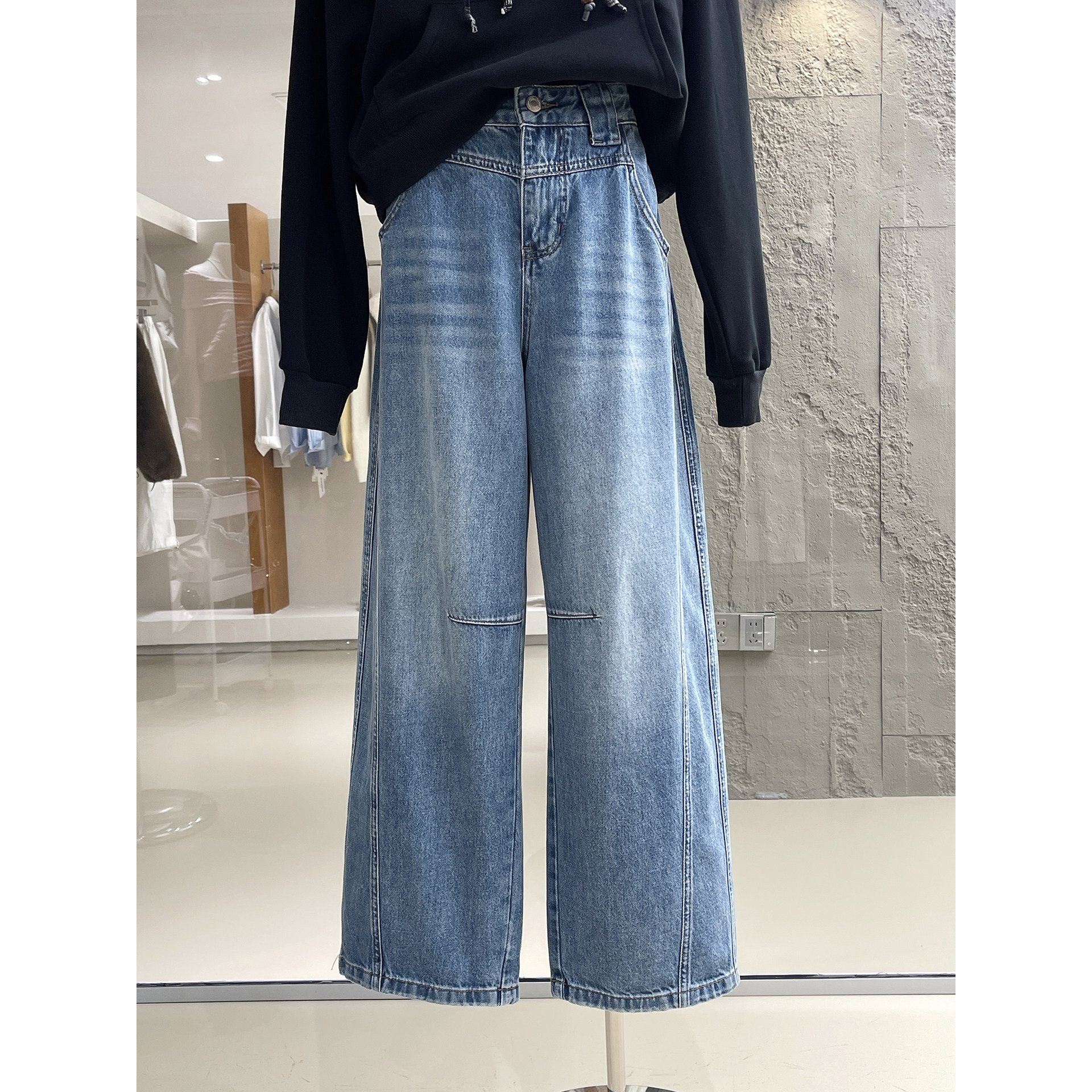 松弛感宽松弯刀牛仔裤2026春季新款流行爆款舒适挺括百搭显瘦裤子,女装/女士精品,牛仔裤,淘宝优惠券,粉丝福利购,淘宝优惠卷